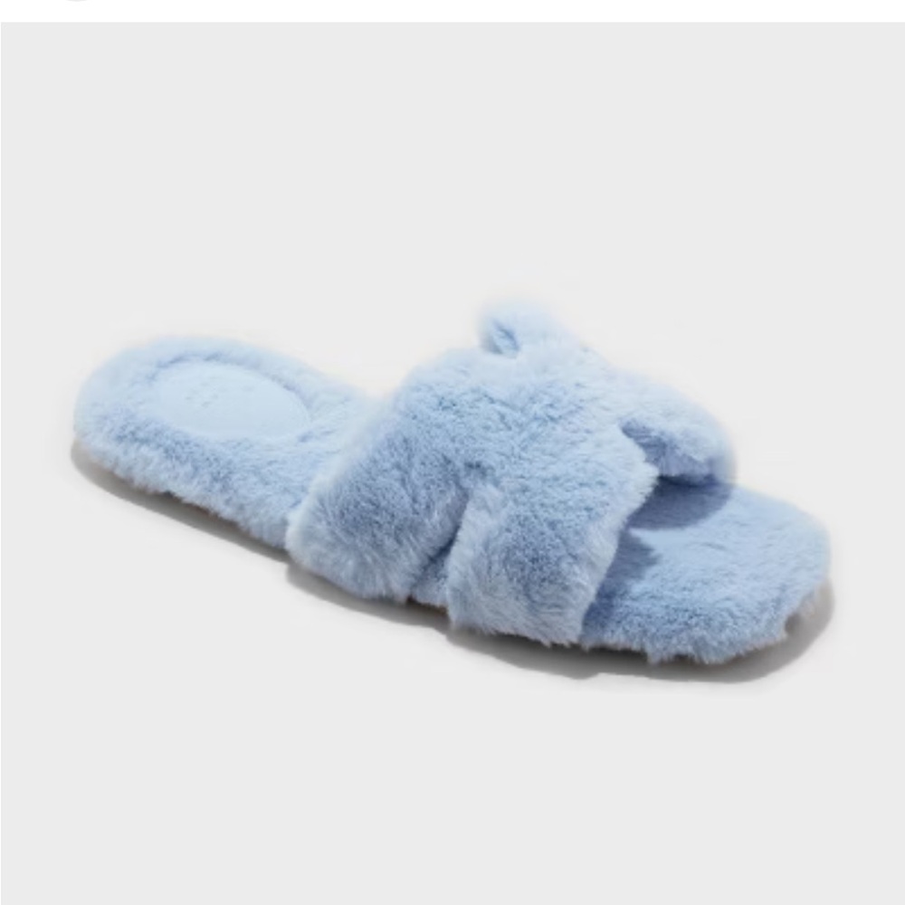 A New Day plush Soft Blue H Slippers comfortable size 10 new